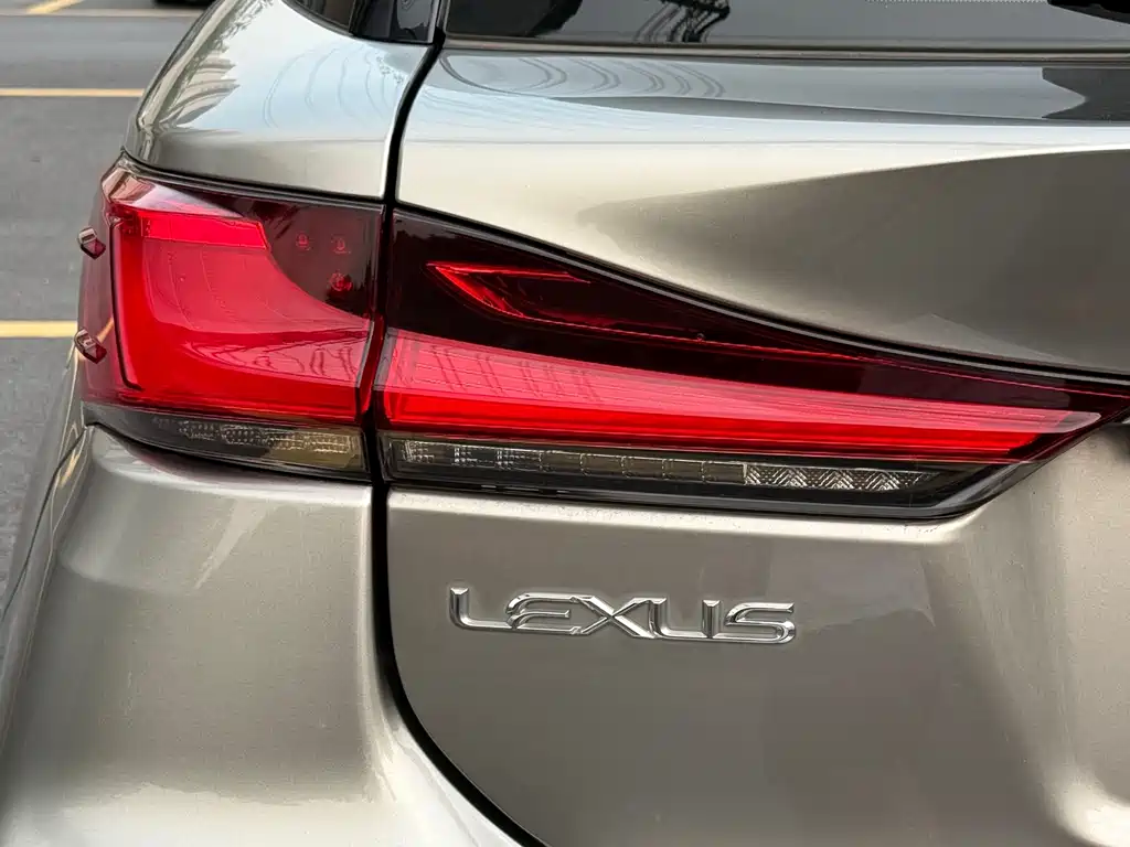 Lexus CT — миниатюра 19