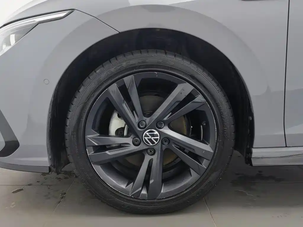 Volkswagen Golf — миниатюра 17