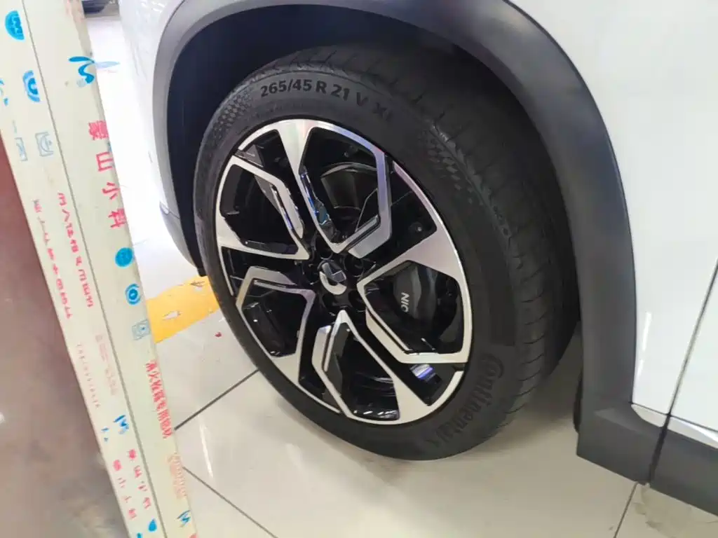 NIO ES8 — миниатюра 23