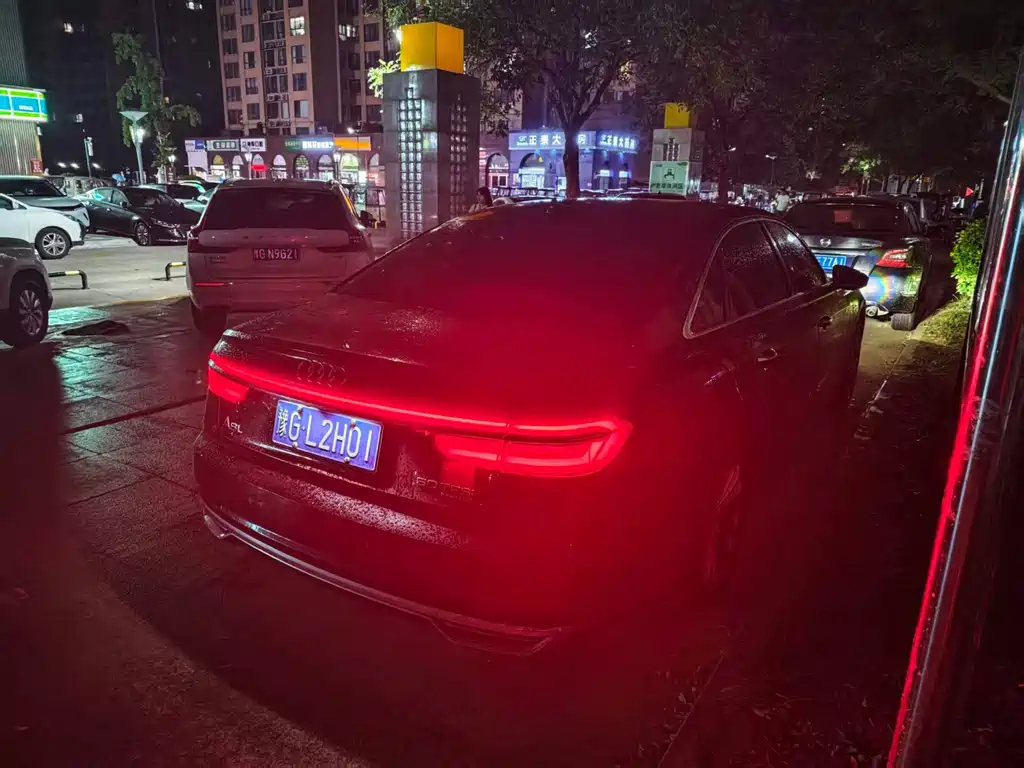 Audi A8 — миниатюра 9