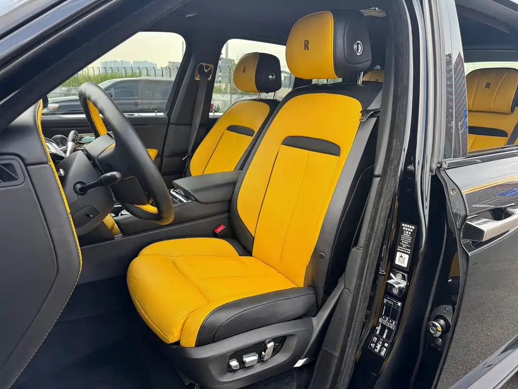 Rolls-Royce Cullinan — миниатюра 14