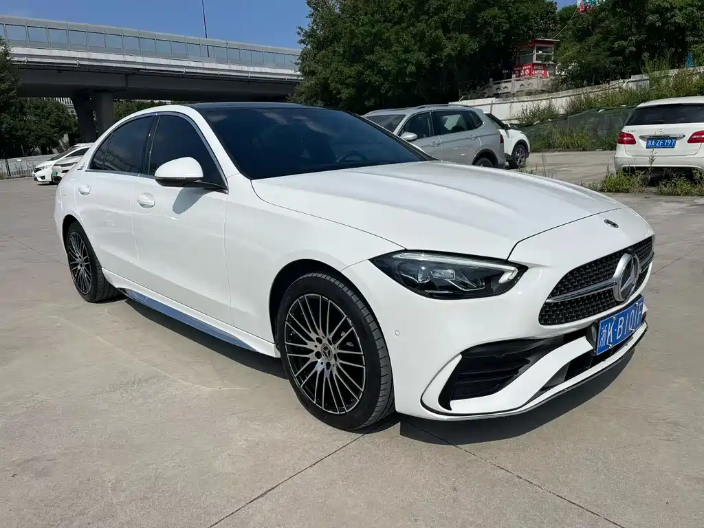 Mercedes-Benz C-Class — миниатюра 2