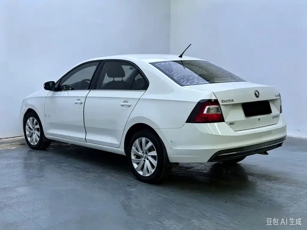 Skoda Rapid — миниатюра 3