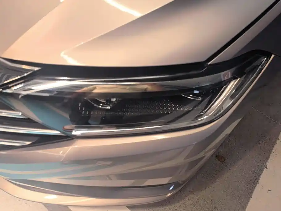Volkswagen Sagitar — миниатюра 5