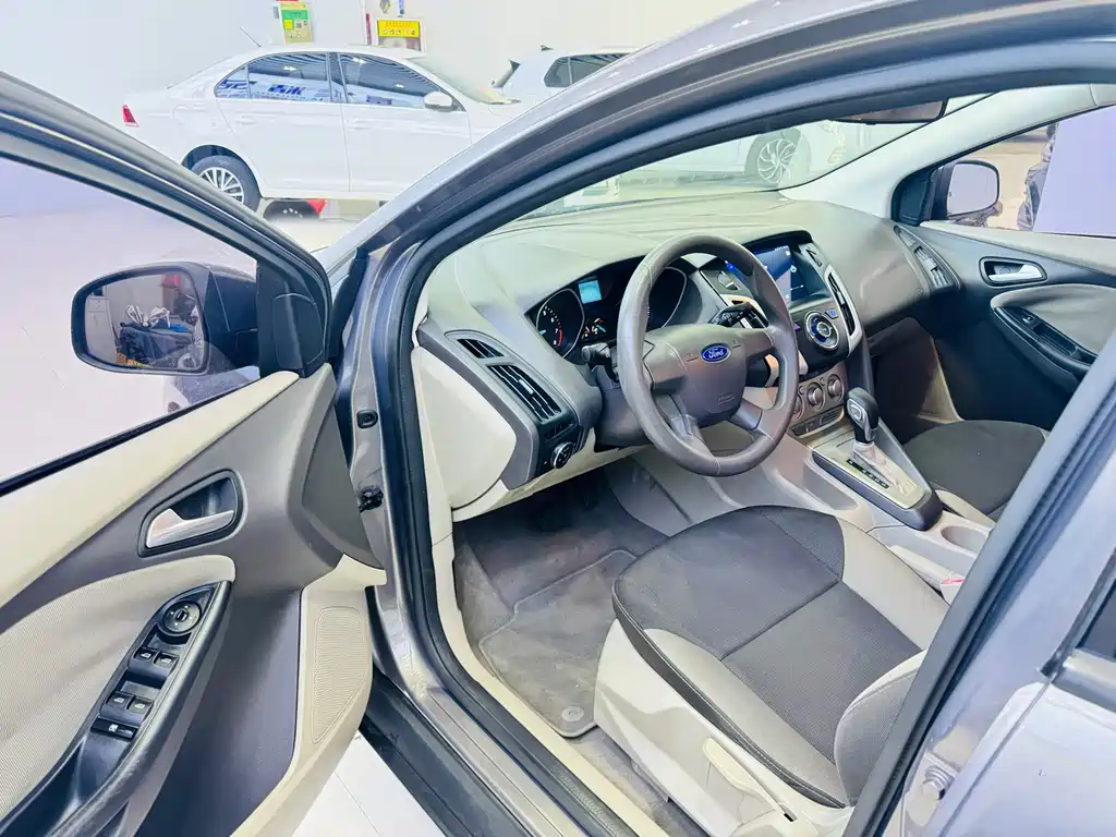 Ford Focus — миниатюра 6