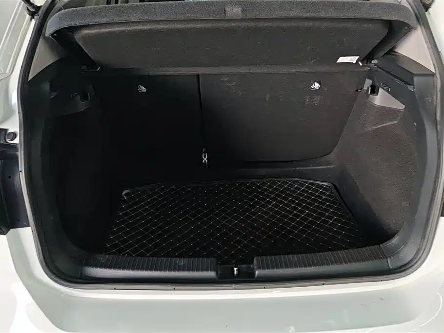 VOLKSWAGEN EXPLORING THE SHADOW