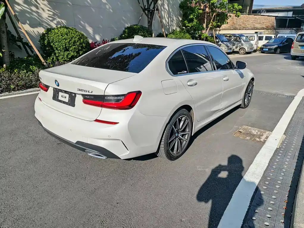 BMW 3 Series — миниатюра 9