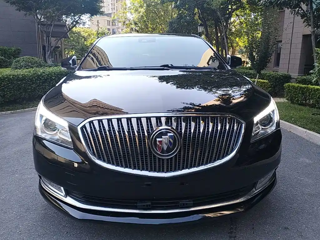 Buick LaCrosse — миниатюра 3