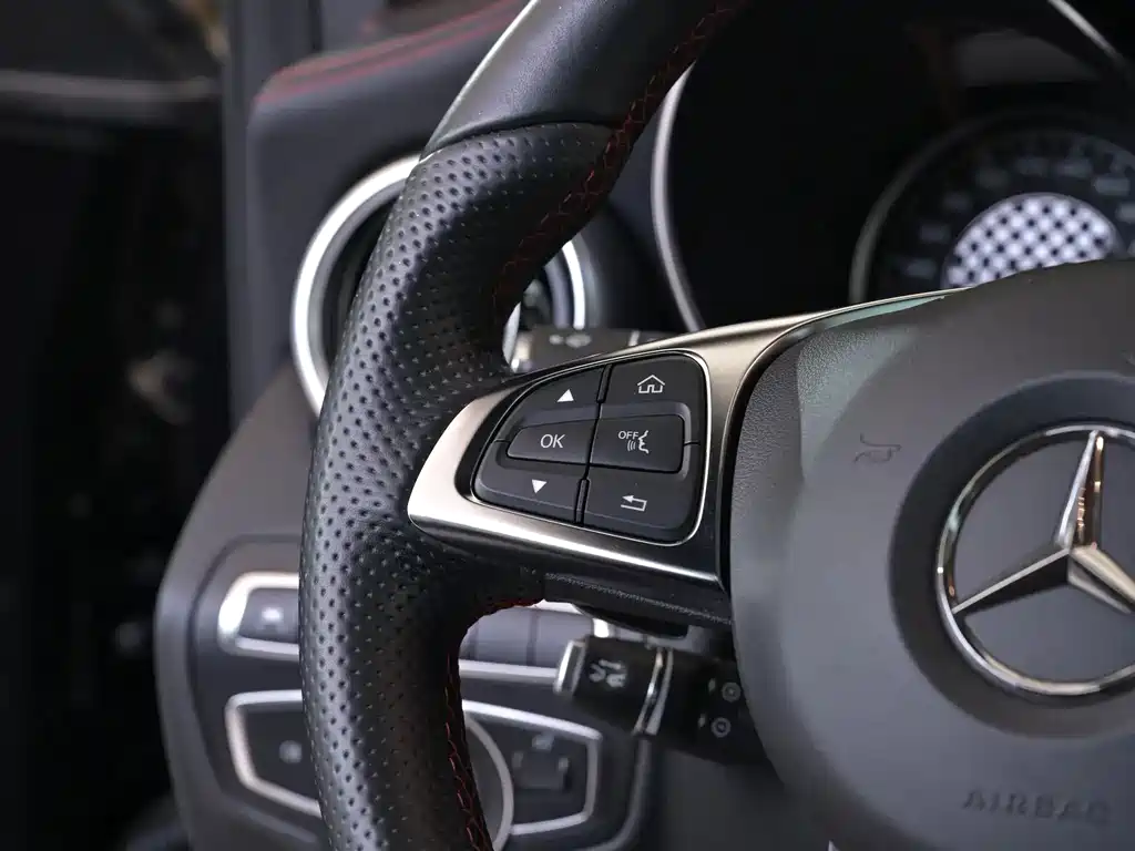 Mercedes-Benz GLC AMG — миниатюра 10