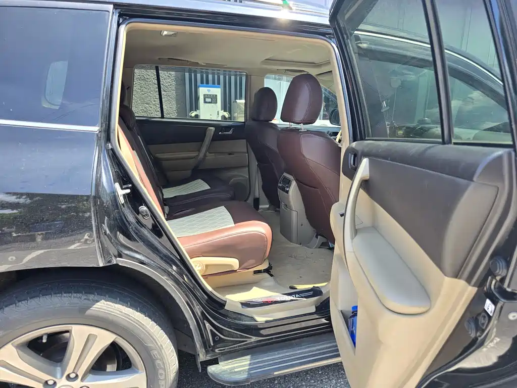 Toyota Highlander — миниатюра 8