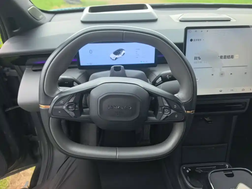 Lynk & Co Z20 — миниатюра 11