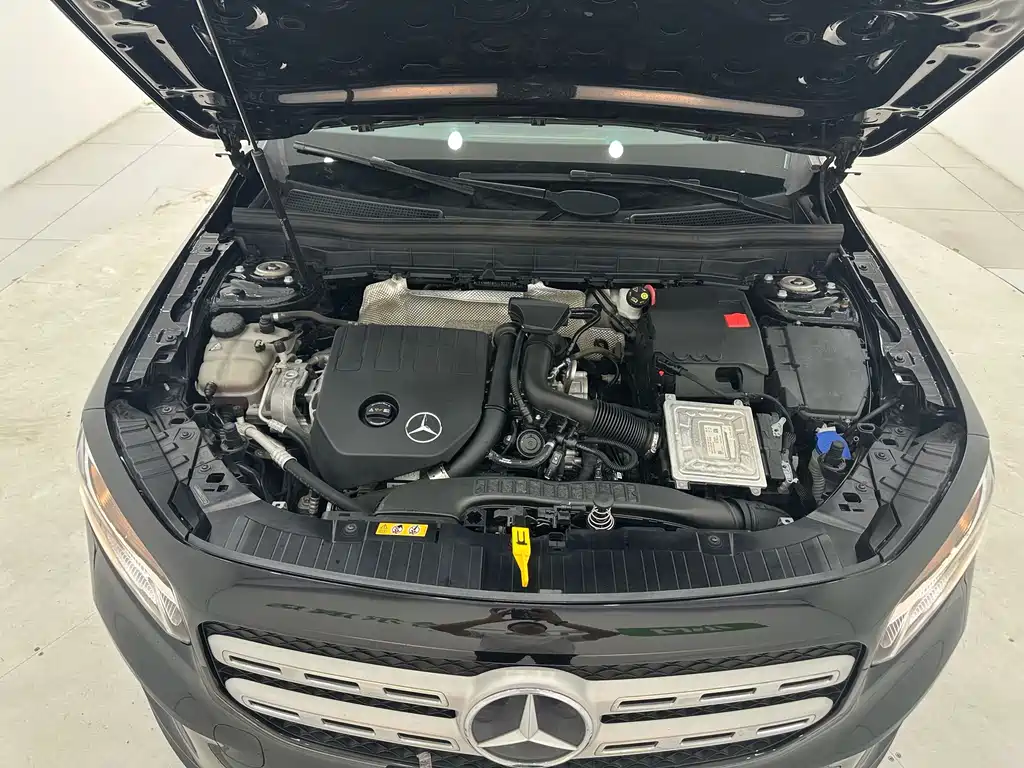 Mercedes-Benz GLB — миниатюра 18