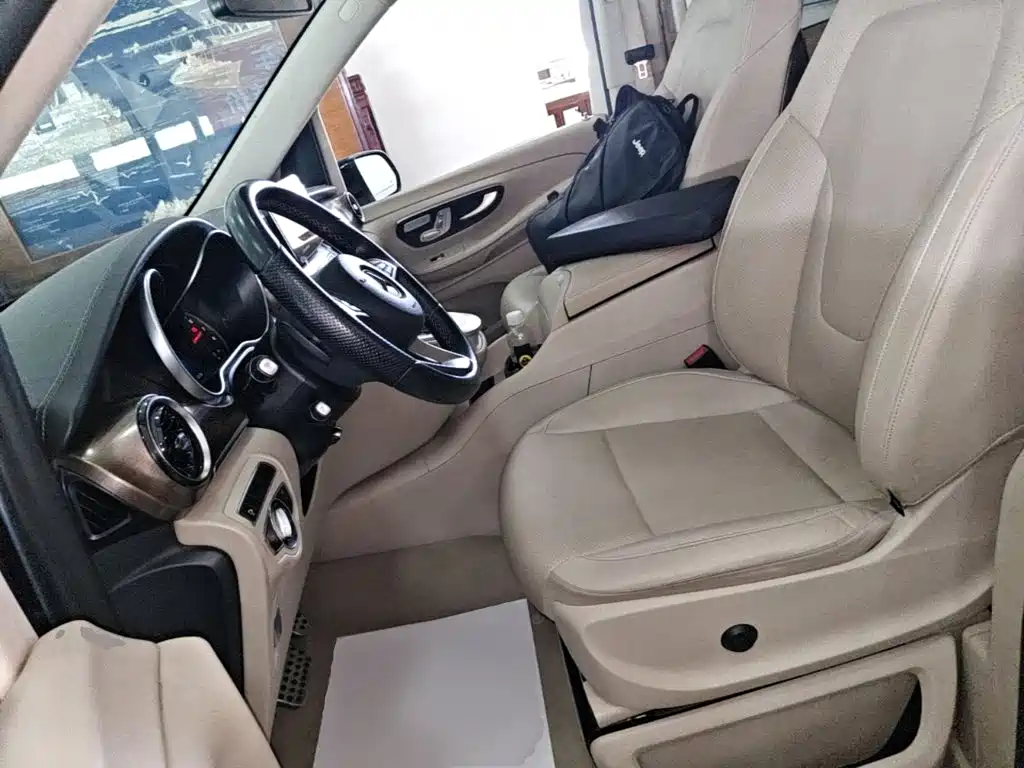 Mercedes-Benz V-Class — миниатюра 15