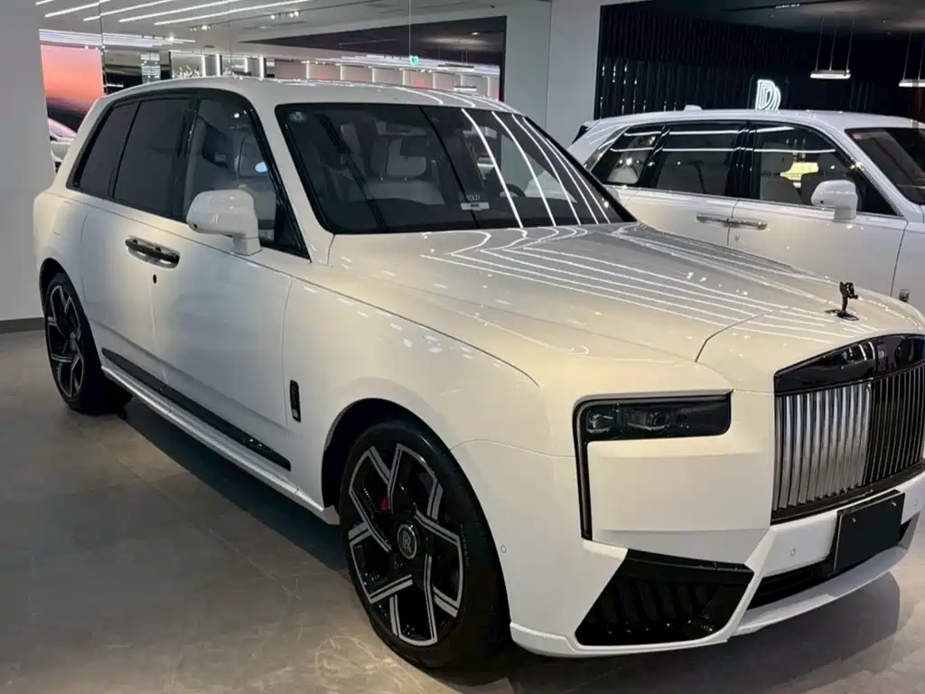 Rolls-Royce Cullinan — миниатюра 2