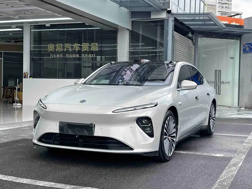 NIO ET7