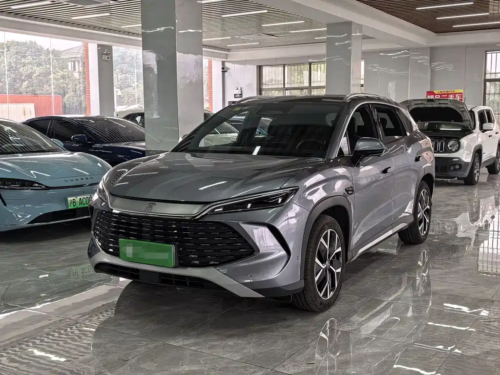 BYD L DM-i 2025