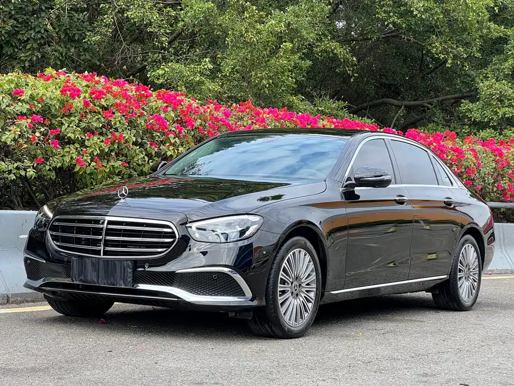 Mercedes-Benz E-Class 2023