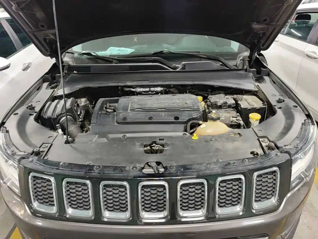 Jeep Compass — миниатюра 20
