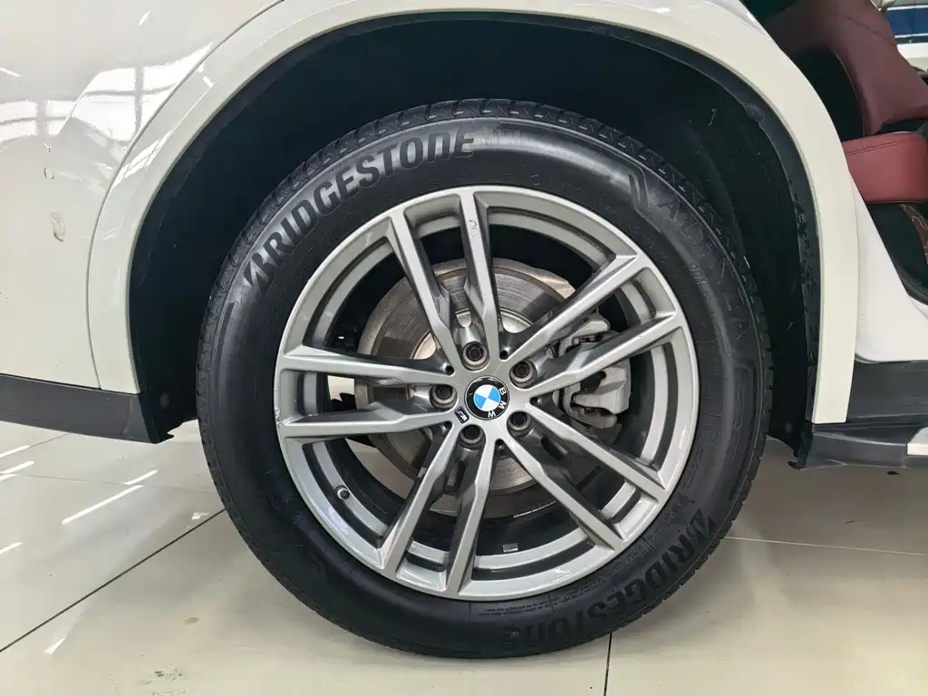 BMW X4 — миниатюра 23
