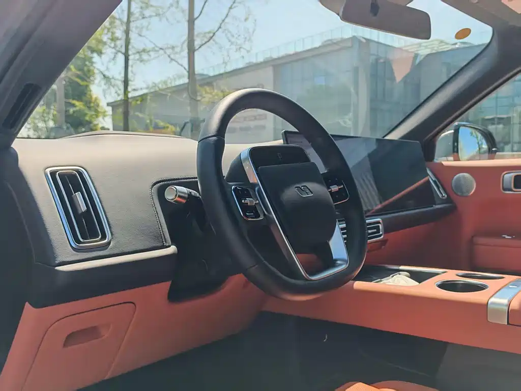 Li Auto Li L8 — миниатюра 4