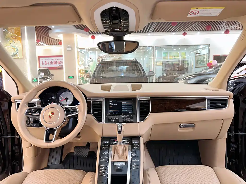 Porsche Macan — миниатюра 15