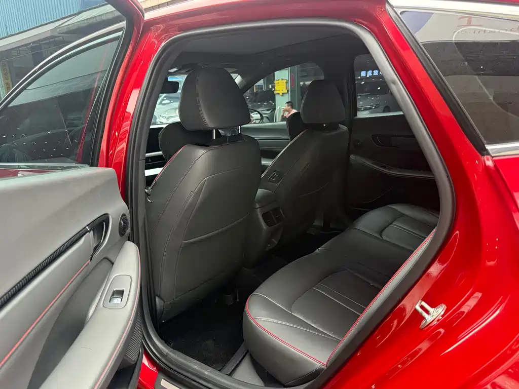 Hyundai Sonata — миниатюра 10