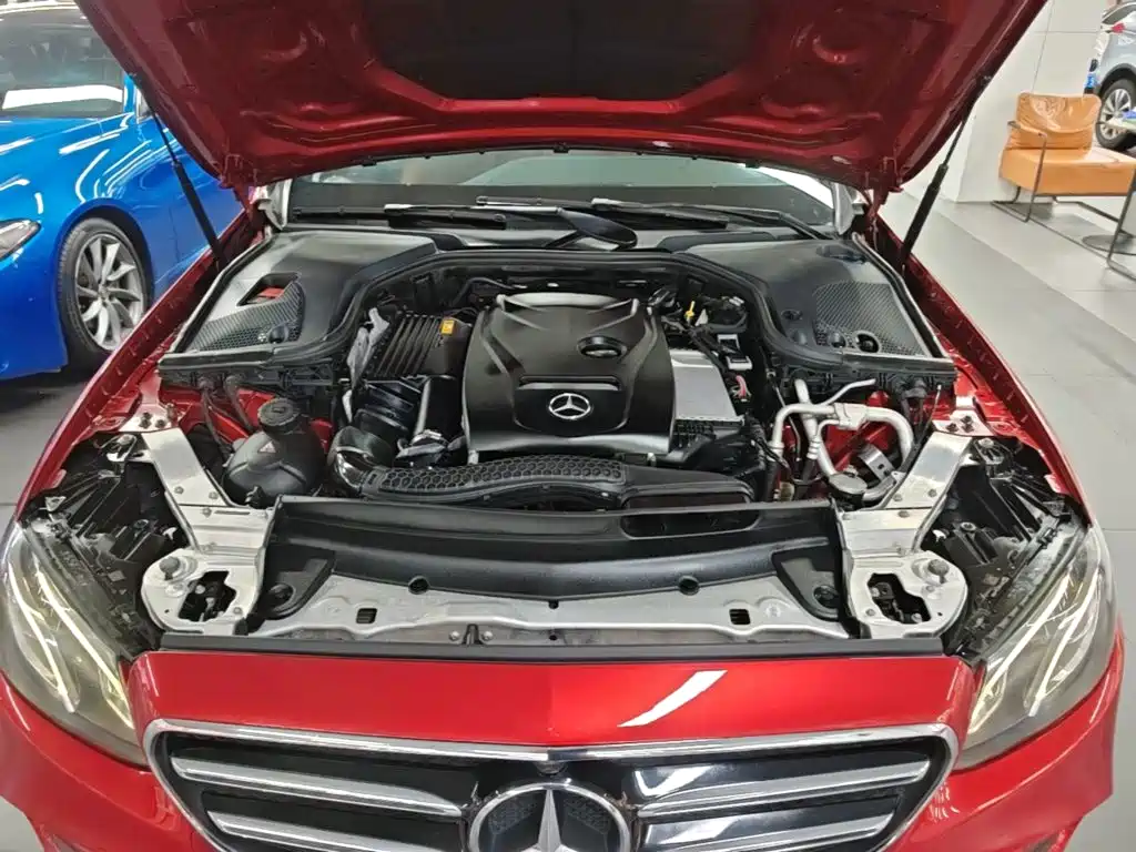 Mercedes-Benz E-Class — миниатюра 20