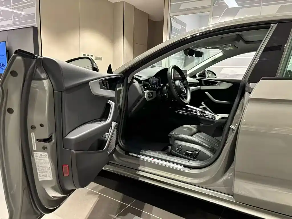 Audi A5 (Import) — миниатюра 4