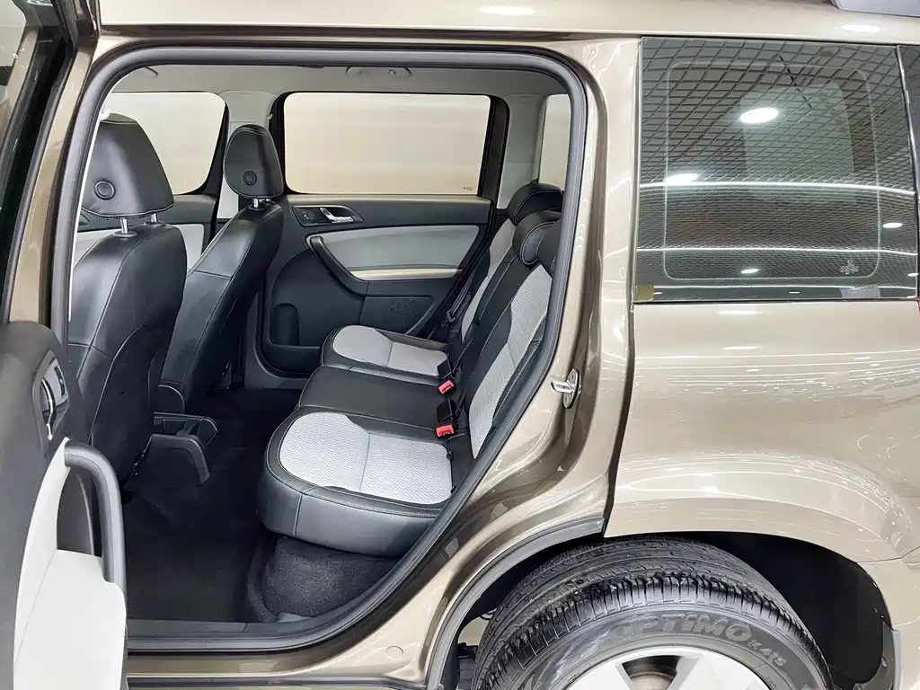 Skoda Yeti — миниатюра 15