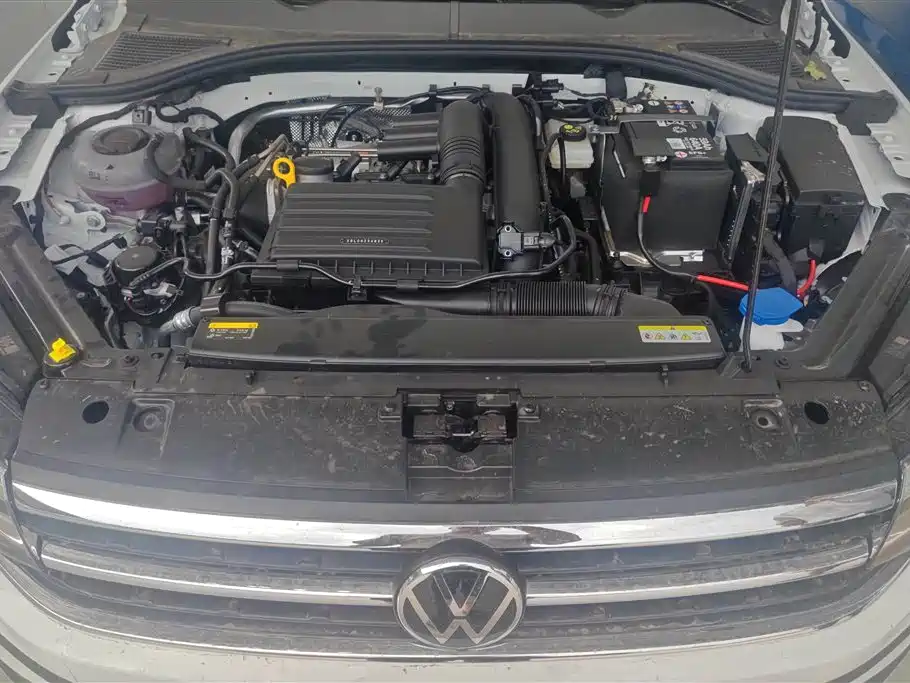 Volkswagen Bora 2025 200TSI DSG