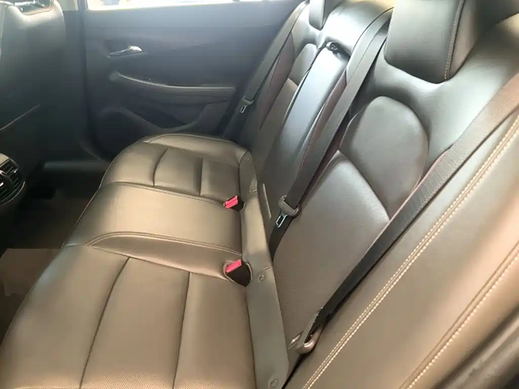 Chevrolet Malibu — миниатюра 13