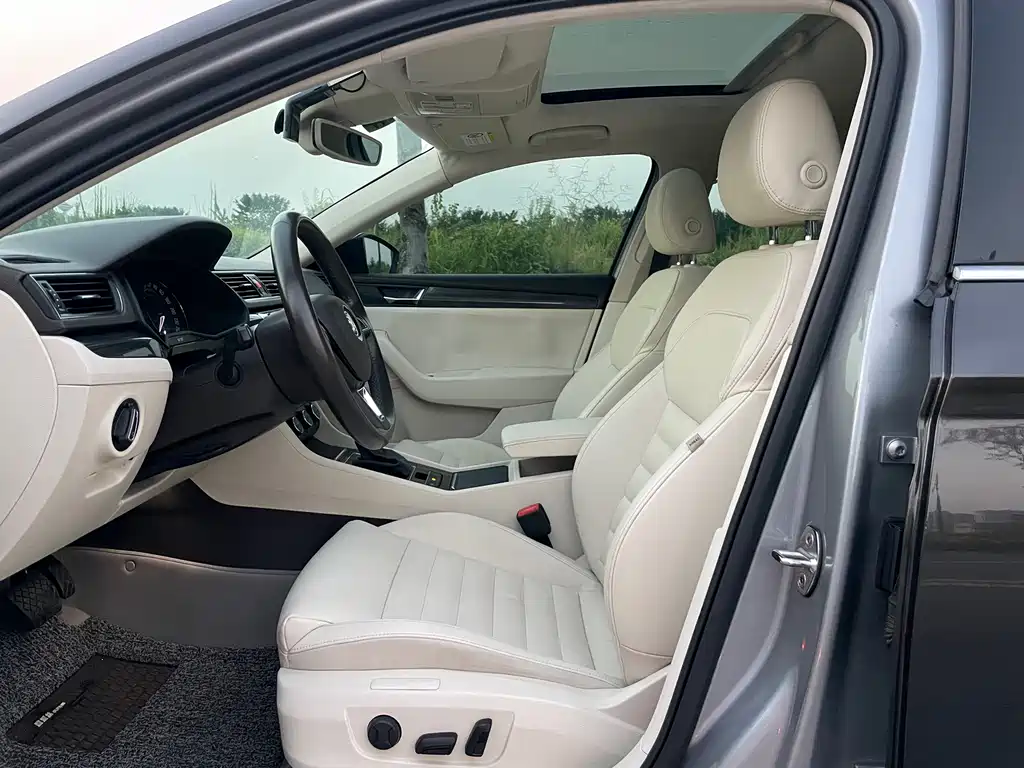 Skoda Superb — миниатюра 16