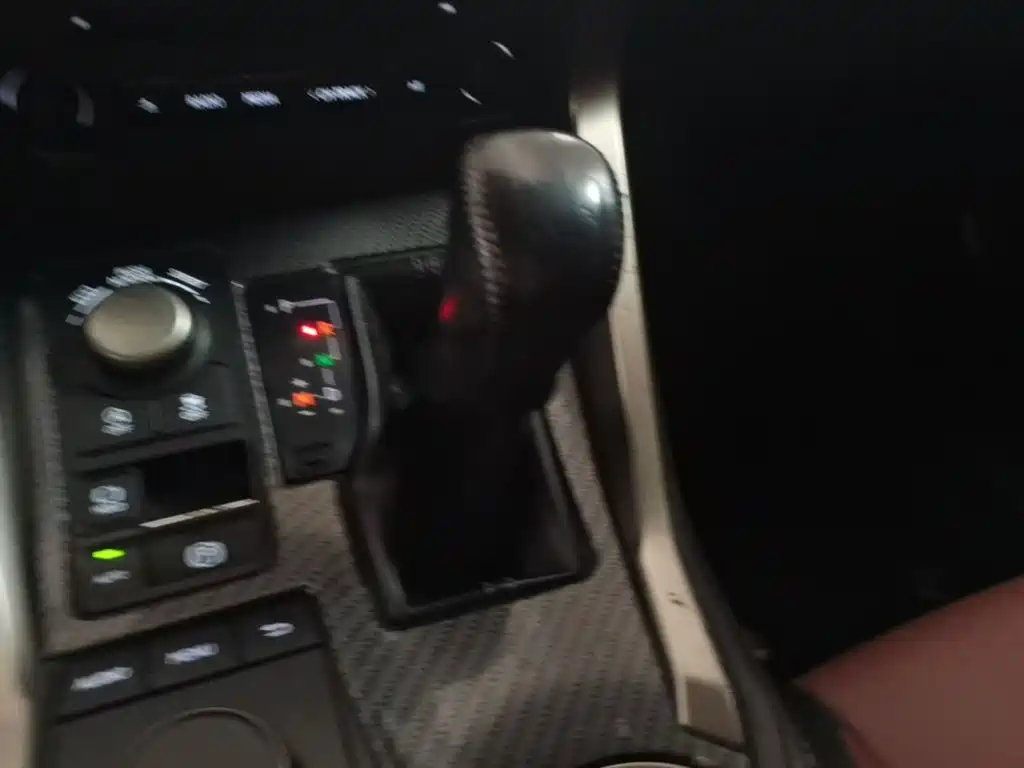 Lexus NX — миниатюра 14