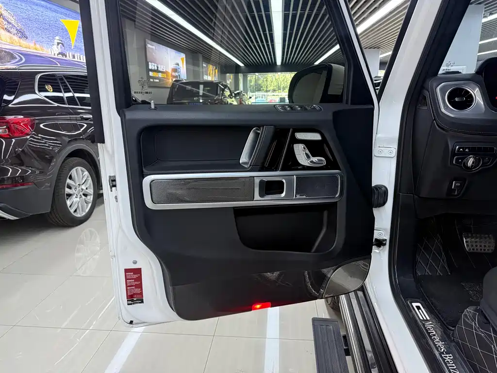 Mercedes-Benz G-Class — миниатюра 7