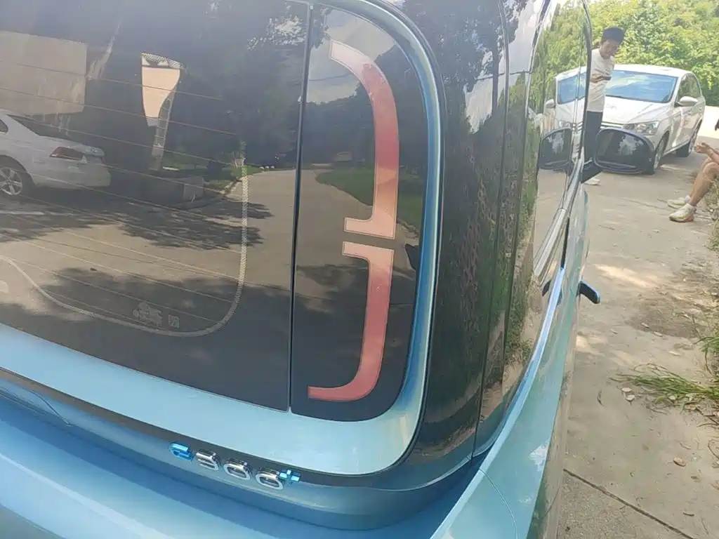 Baojun KiWi EV — миниатюра 8