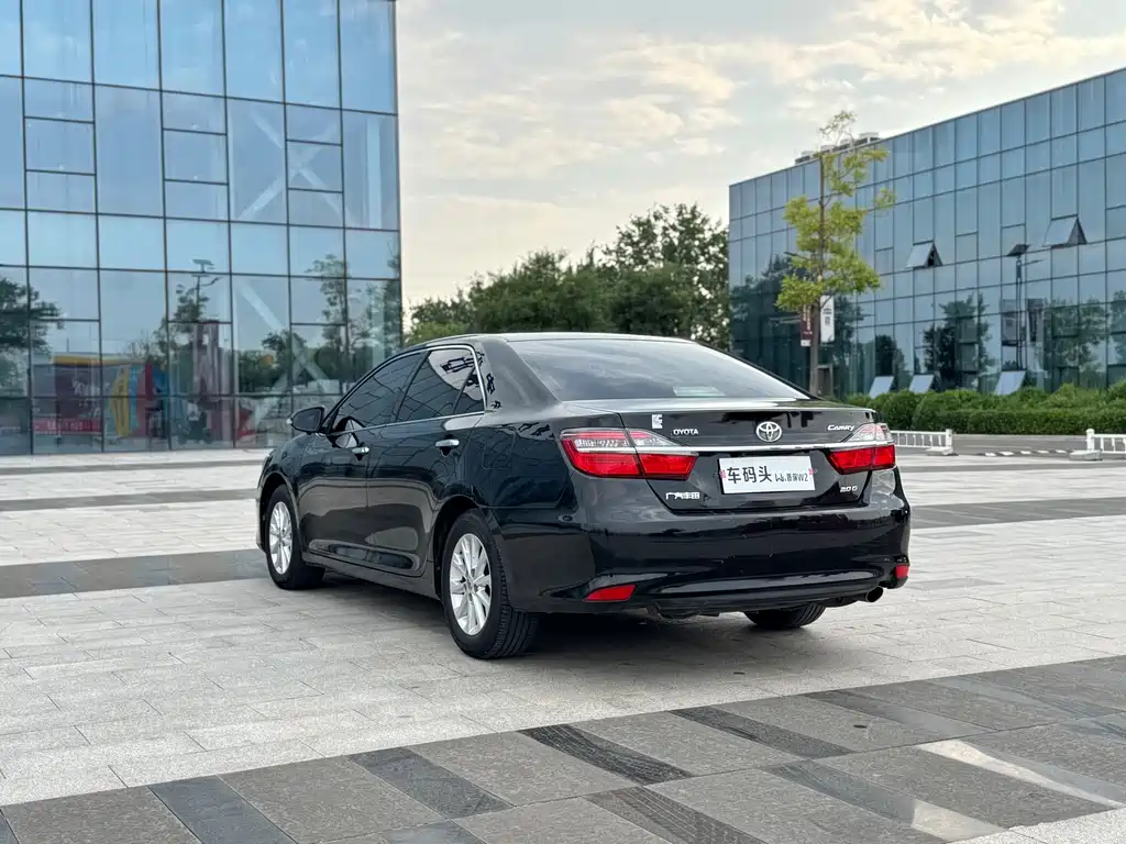 Toyota Camry 2015 2.0G Lead