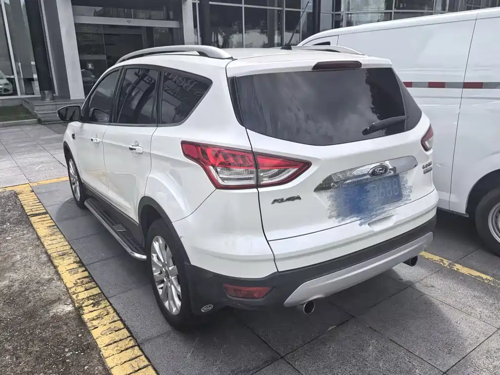 Ford Kuga — миниатюра 5