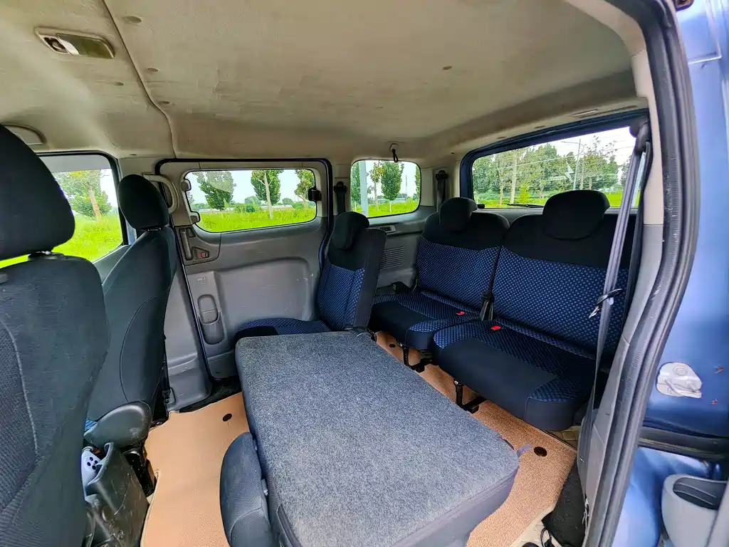 Nissan NV200 — миниатюра 11