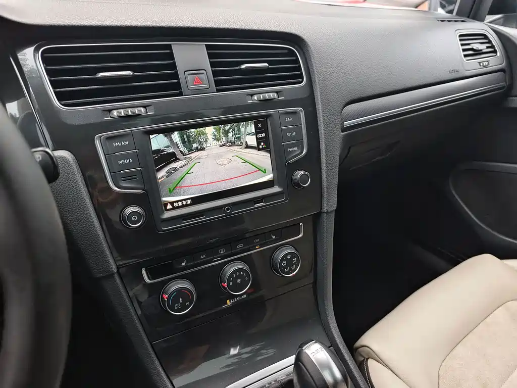 Volkswagen Golf — миниатюра 9