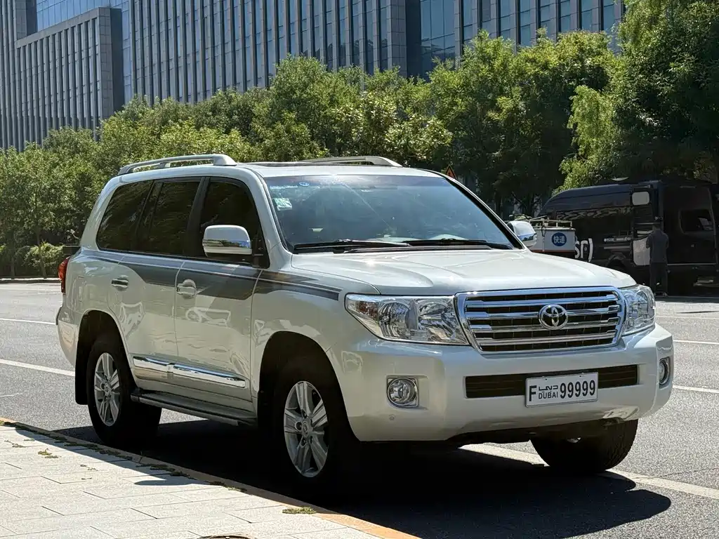 Toyota Land Cruiser — миниатюра 3