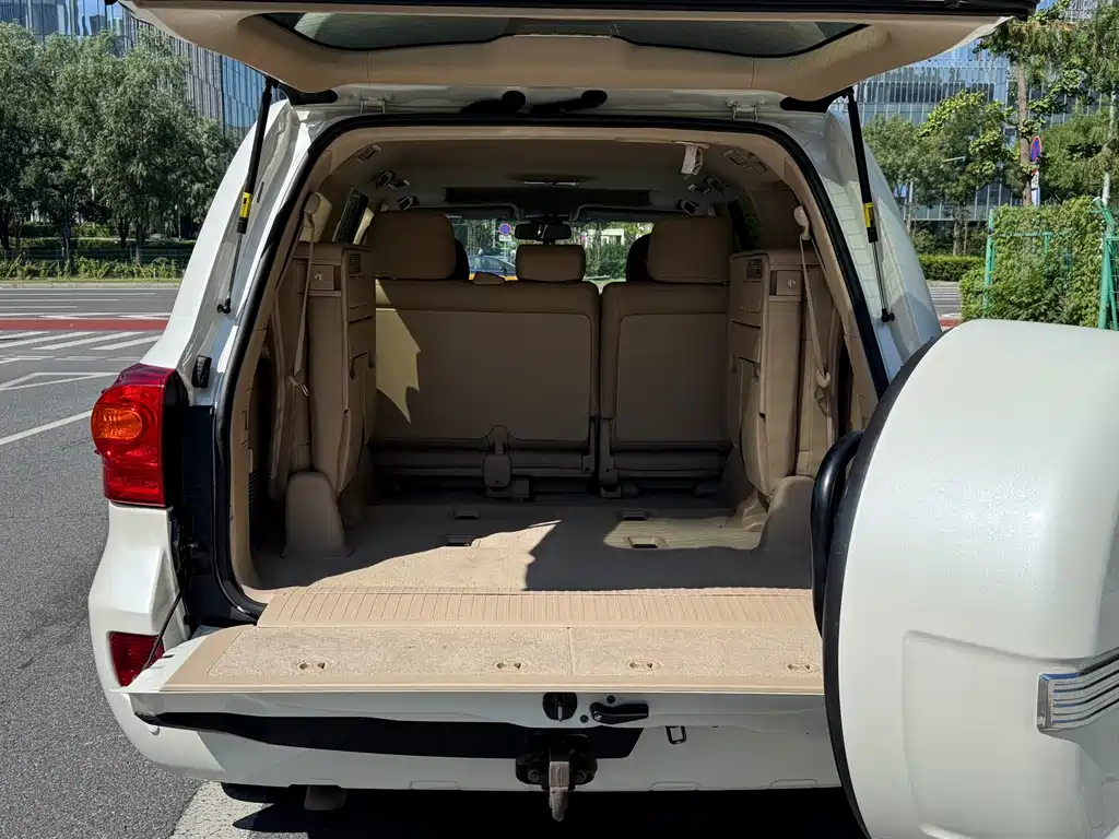 Toyota Land Cruiser — миниатюра 20