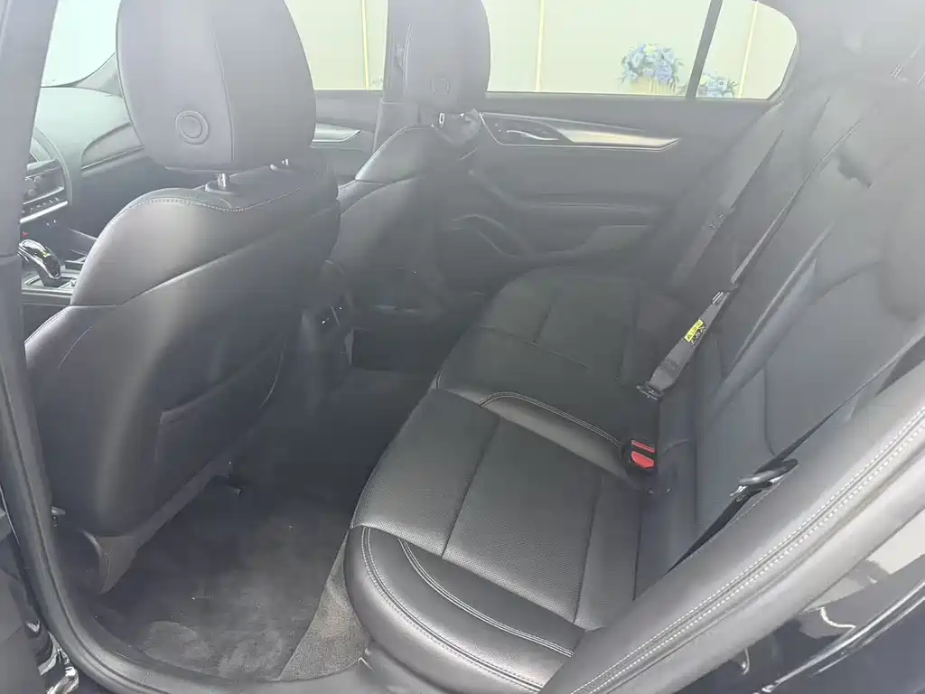 Cadillac CT5 — миниатюра 10