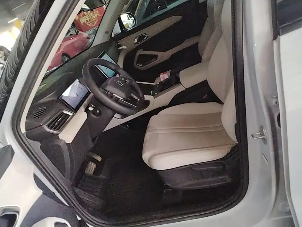 BYD Yuan UP — миниатюра 16