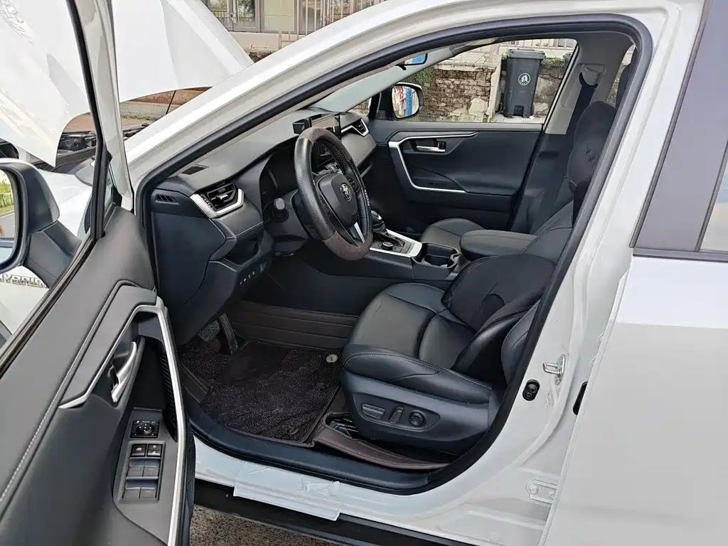 Toyota Wildlander — миниатюра 12