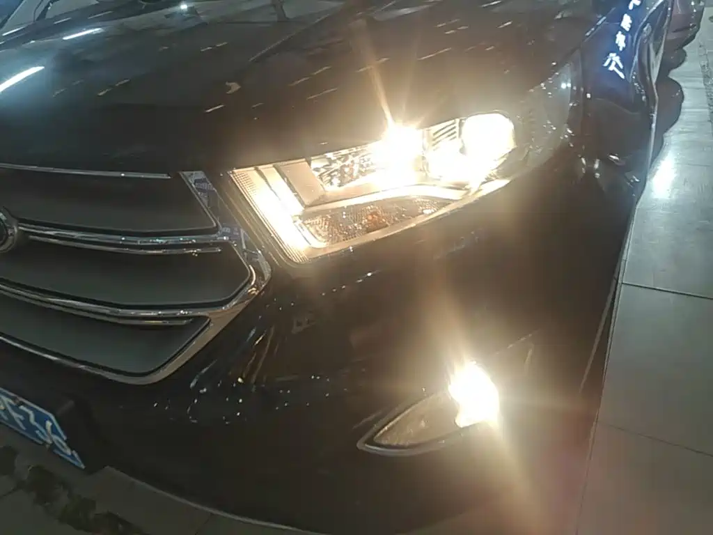 Ford Edge — миниатюра 24