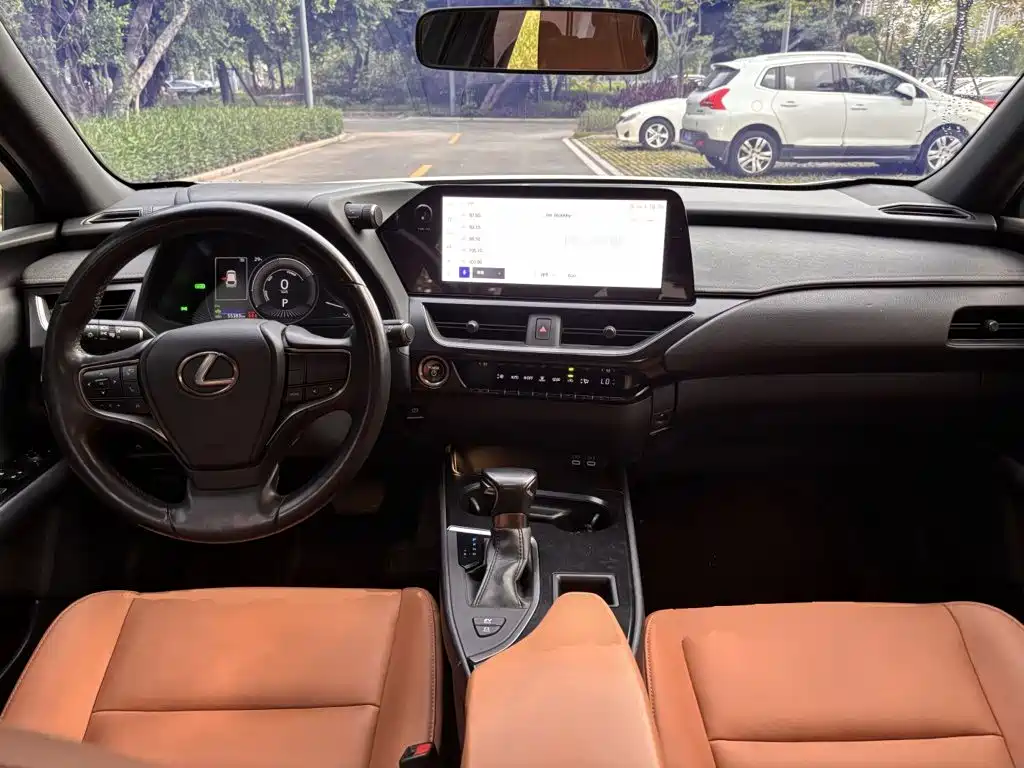 Lexus UX — миниатюра 10
