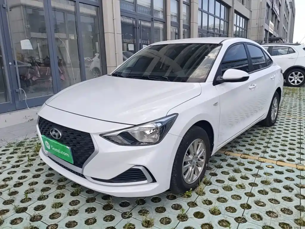 Hyundai Elantra — миниатюра 2