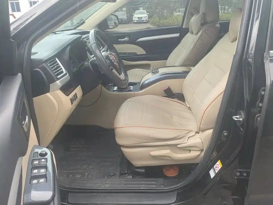 Toyota Highlander — миниатюра 9