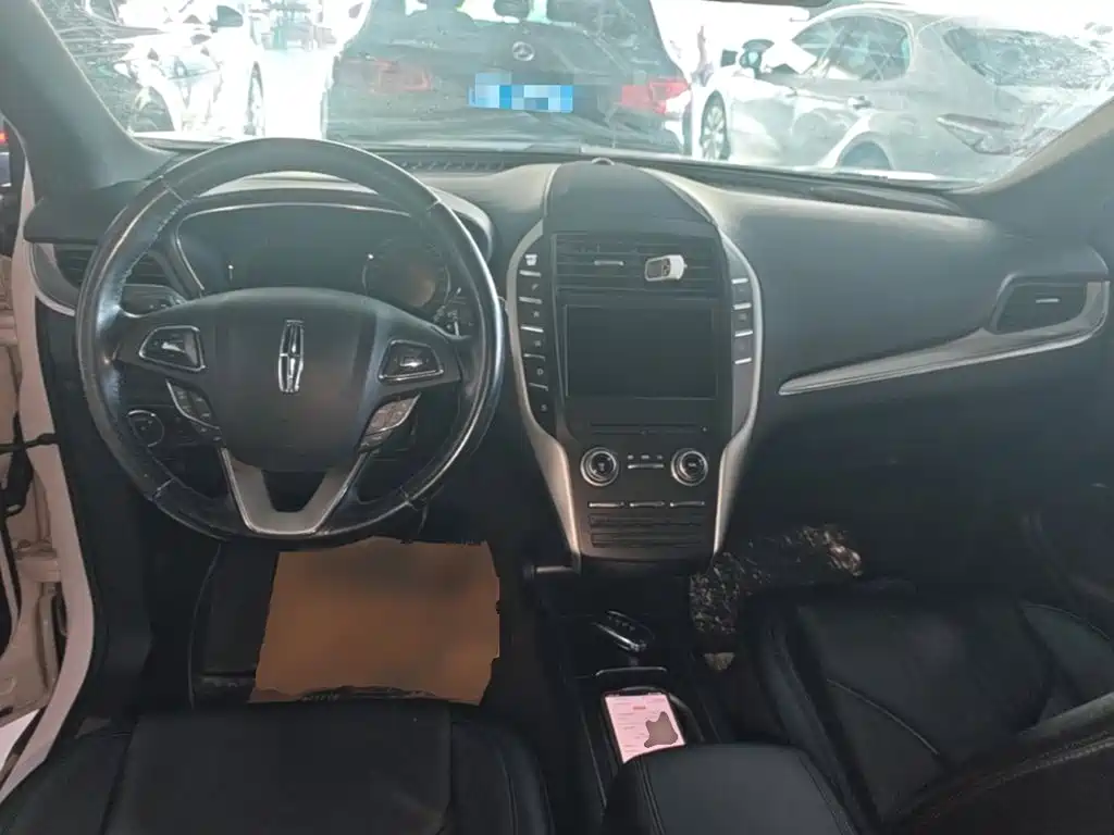 Lincoln MKC — миниатюра 10