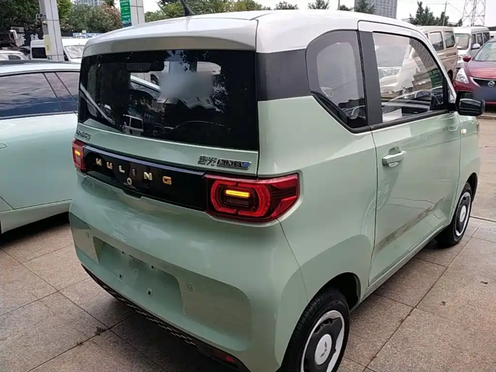 Wuling MINIEV — миниатюра 7